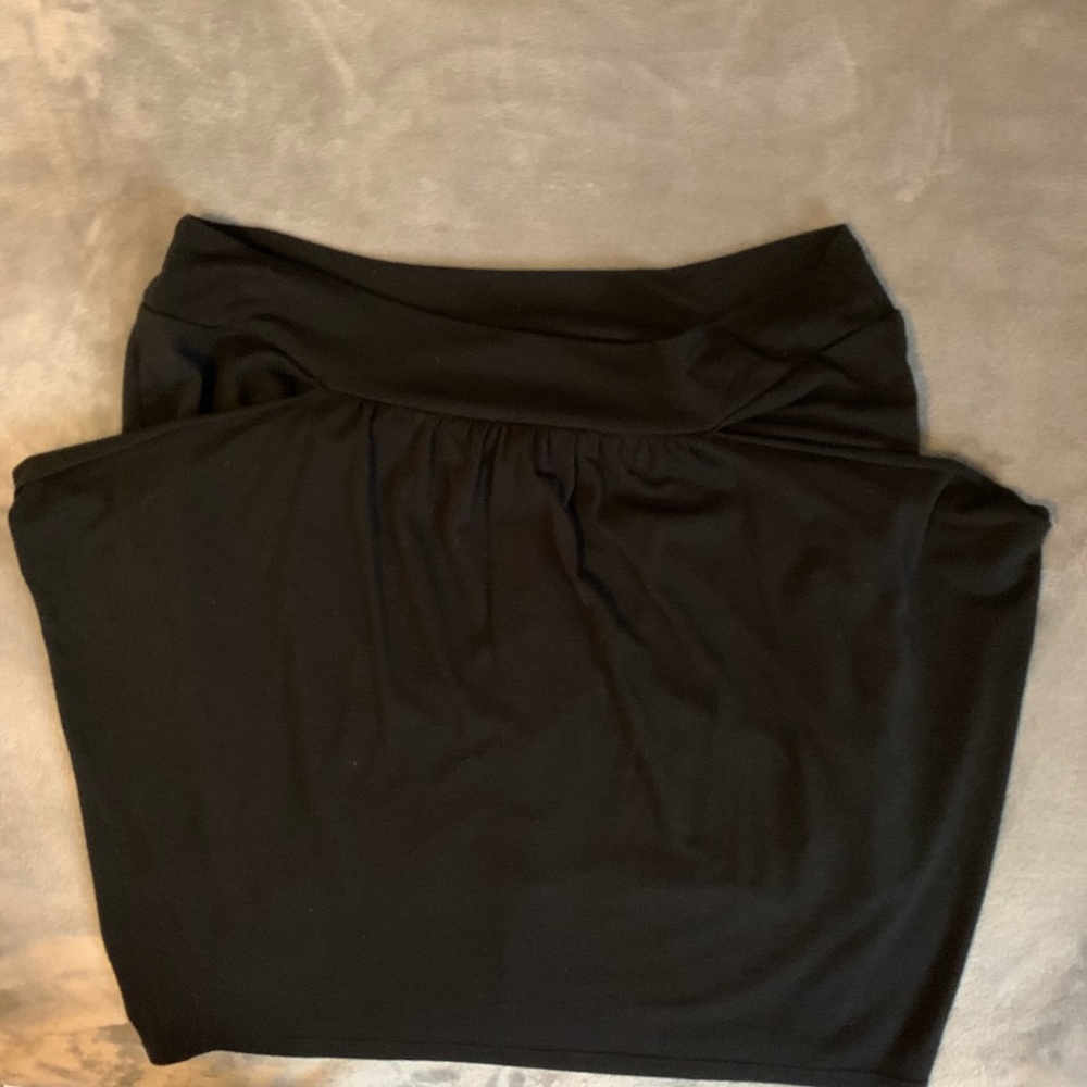 Black Xhilaration Skirt. Size L